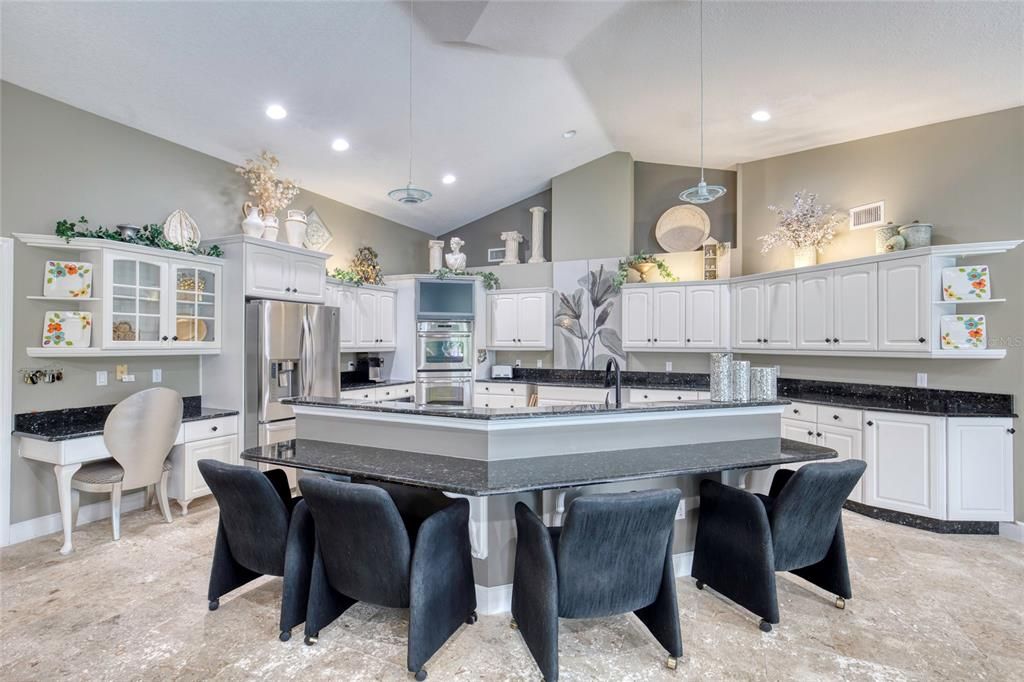 For Sale: $839,900 (4 beds, 2 baths, 3647 Square Feet)