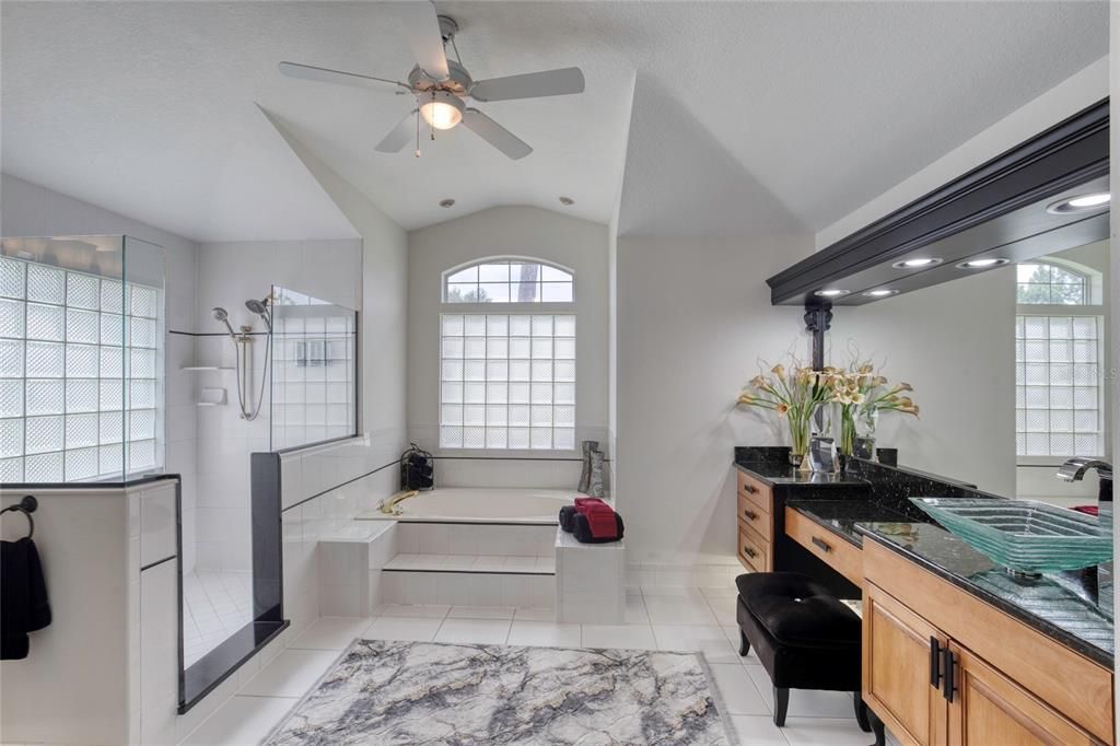 For Sale: $839,900 (4 beds, 2 baths, 3647 Square Feet)