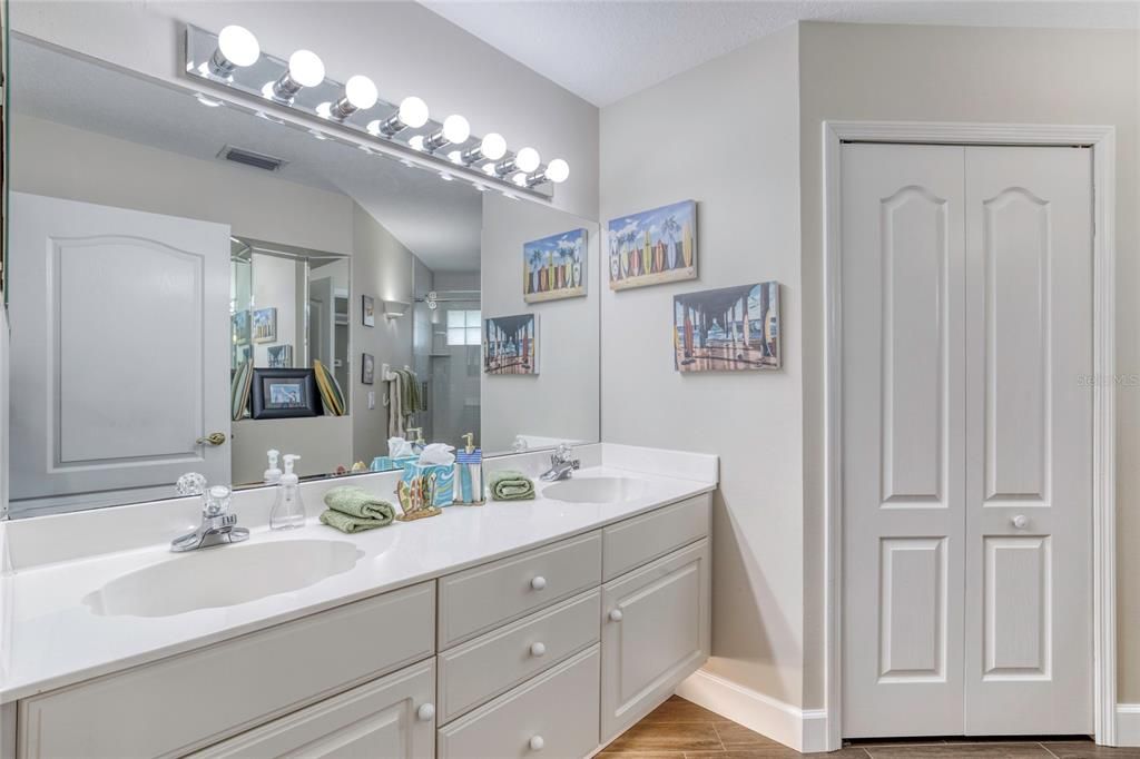 For Sale: $839,900 (4 beds, 2 baths, 3647 Square Feet)