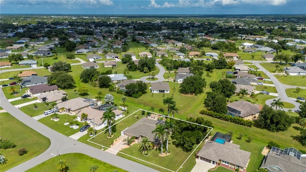 For Sale: $575,000 (3 beds, 2 baths, 2322 Square Feet)