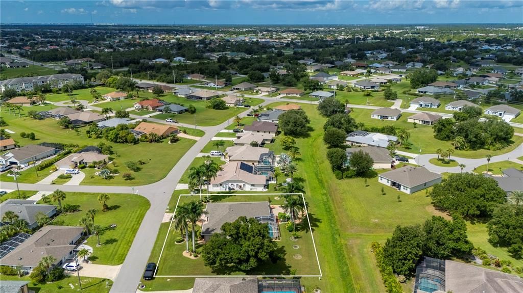 For Sale: $575,000 (3 beds, 2 baths, 2322 Square Feet)