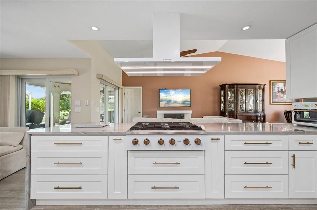 For Sale: $575,000 (3 beds, 2 baths, 2322 Square Feet)