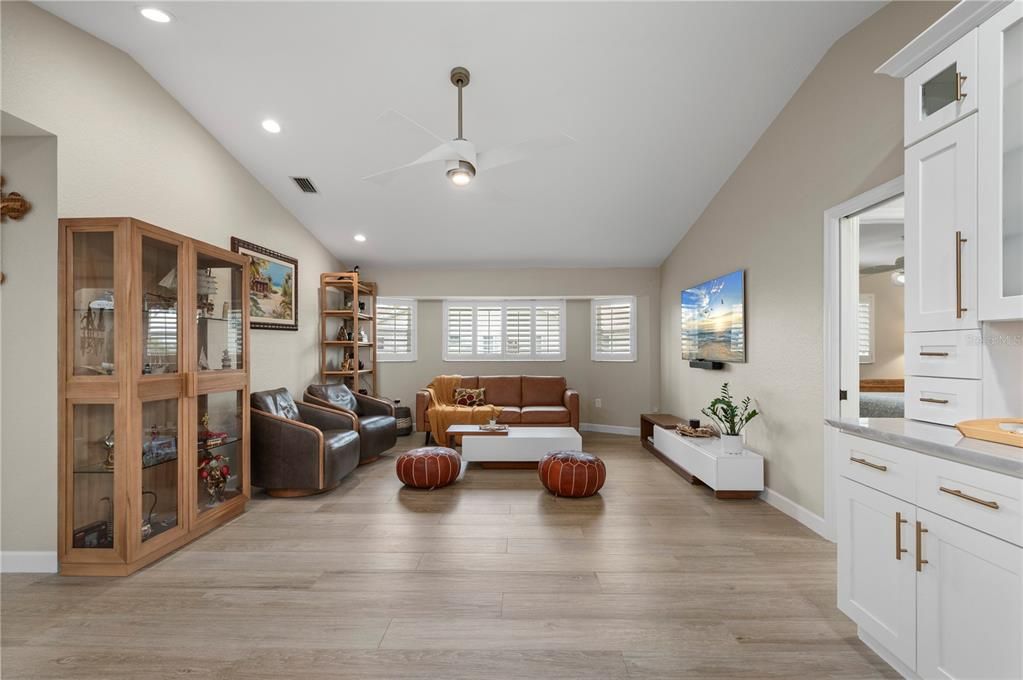 For Sale: $575,000 (3 beds, 2 baths, 2322 Square Feet)