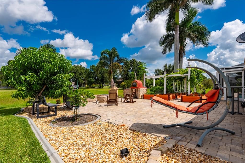 For Sale: $575,000 (3 beds, 2 baths, 2322 Square Feet)