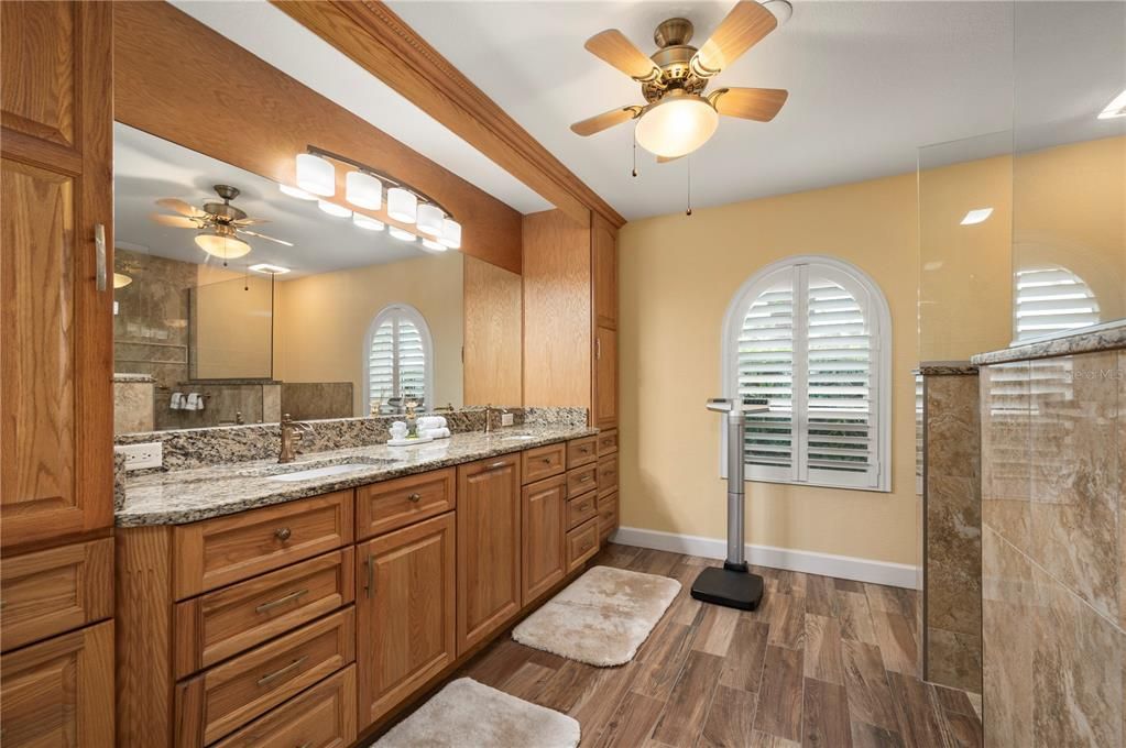 For Sale: $575,000 (3 beds, 2 baths, 2322 Square Feet)