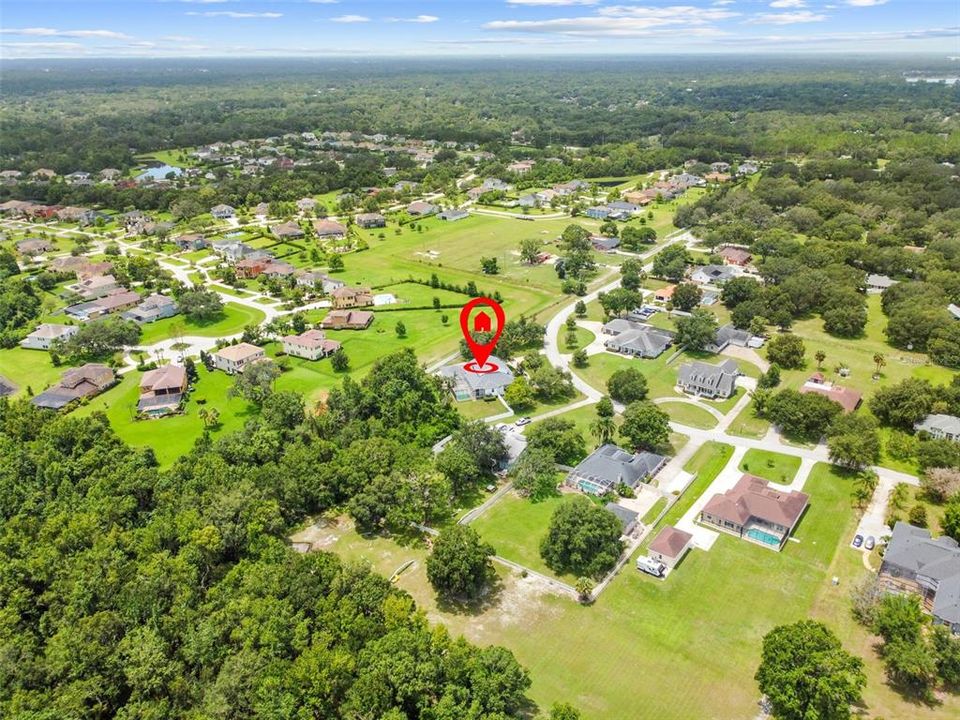 Activo con contrato: $889,900 (3 camas, 3 baños, 3585 Pies cuadrados)