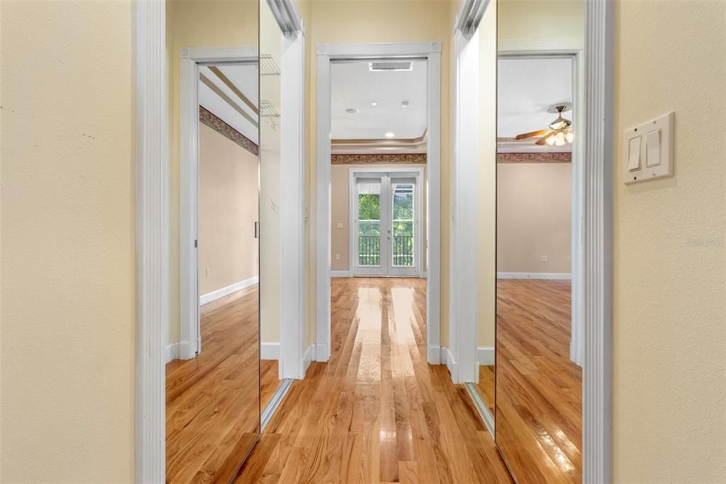 Activo con contrato: $889,900 (3 camas, 3 baños, 3585 Pies cuadrados)