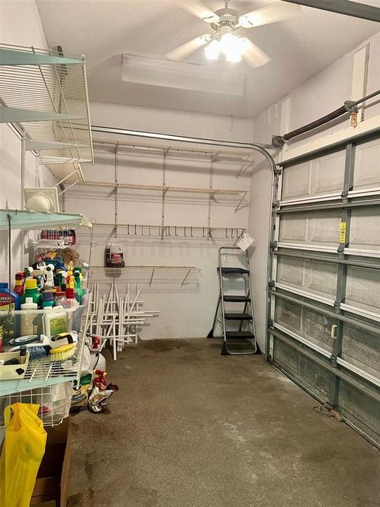 Activo con contrato: $889,900 (3 camas, 3 baños, 3585 Pies cuadrados)