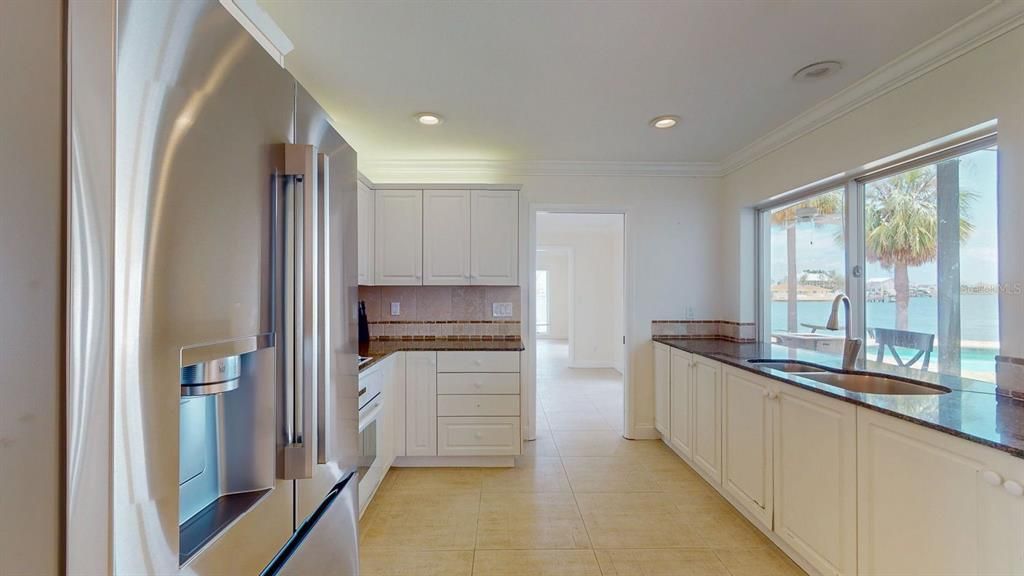 En Renta: $6,900 (3 camas, 3 baños, 2305 Pies cuadrados)