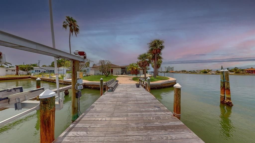 En Renta: $6,900 (3 camas, 3 baños, 2305 Pies cuadrados)