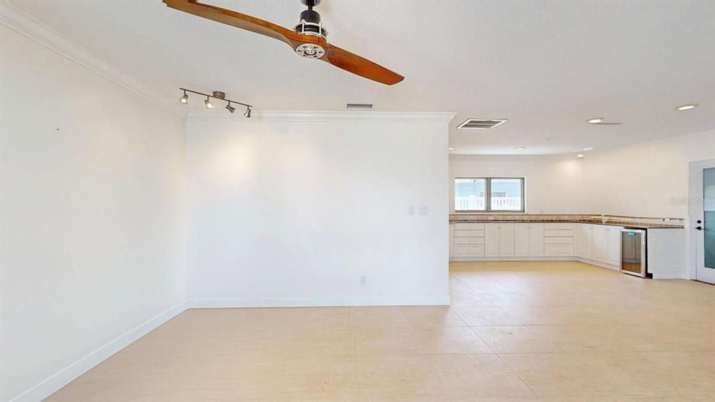 En Renta: $6,900 (3 camas, 3 baños, 2305 Pies cuadrados)