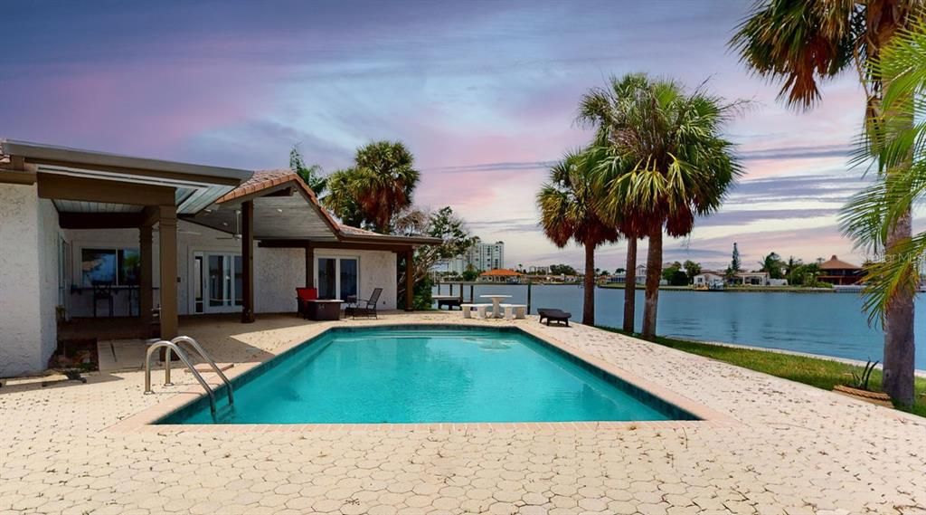 En Renta: $6,900 (3 camas, 3 baños, 2305 Pies cuadrados)