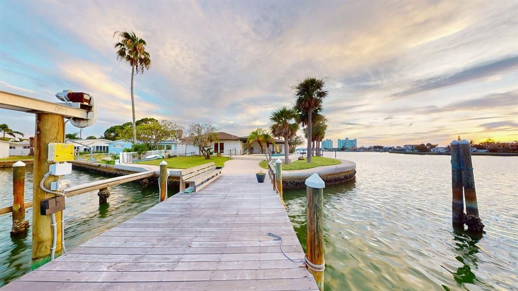 En Renta: $6,900 (3 camas, 3 baños, 2305 Pies cuadrados)