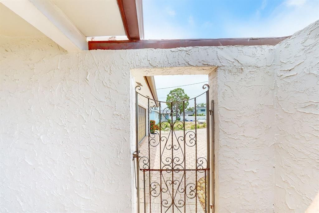 En Renta: $6,900 (3 camas, 3 baños, 2305 Pies cuadrados)