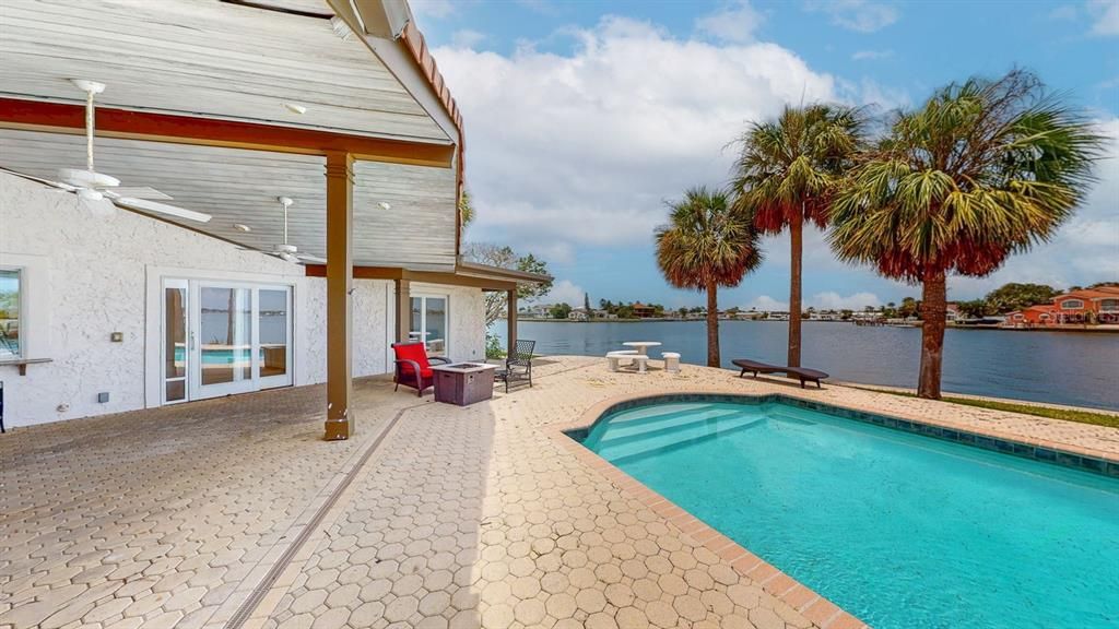 En Renta: $6,900 (3 camas, 3 baños, 2305 Pies cuadrados)