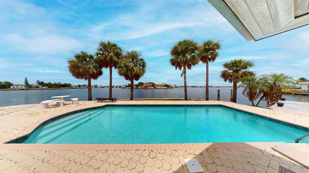 En Renta: $6,900 (3 camas, 3 baños, 2305 Pies cuadrados)