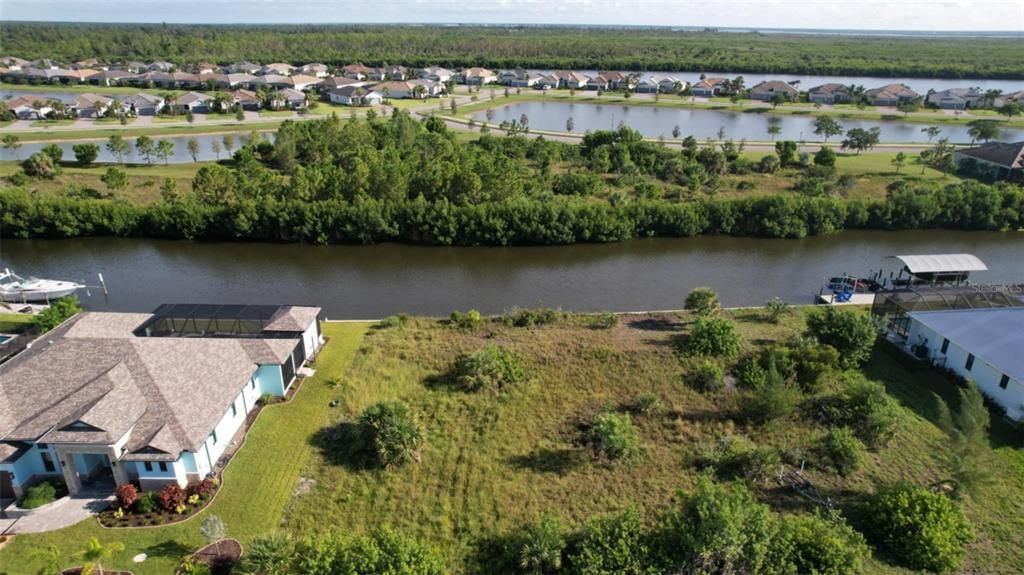 На продажу: $250,000 (0.26 acres)