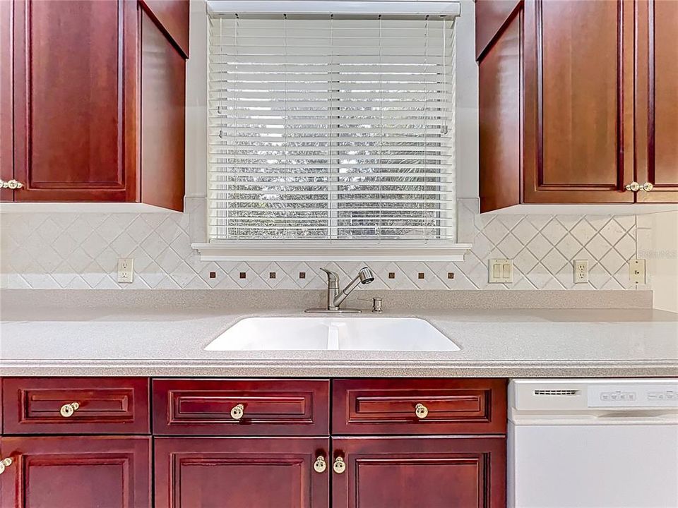 En Venta: $339,000 (3 camas, 2 baños, 2010 Pies cuadrados)