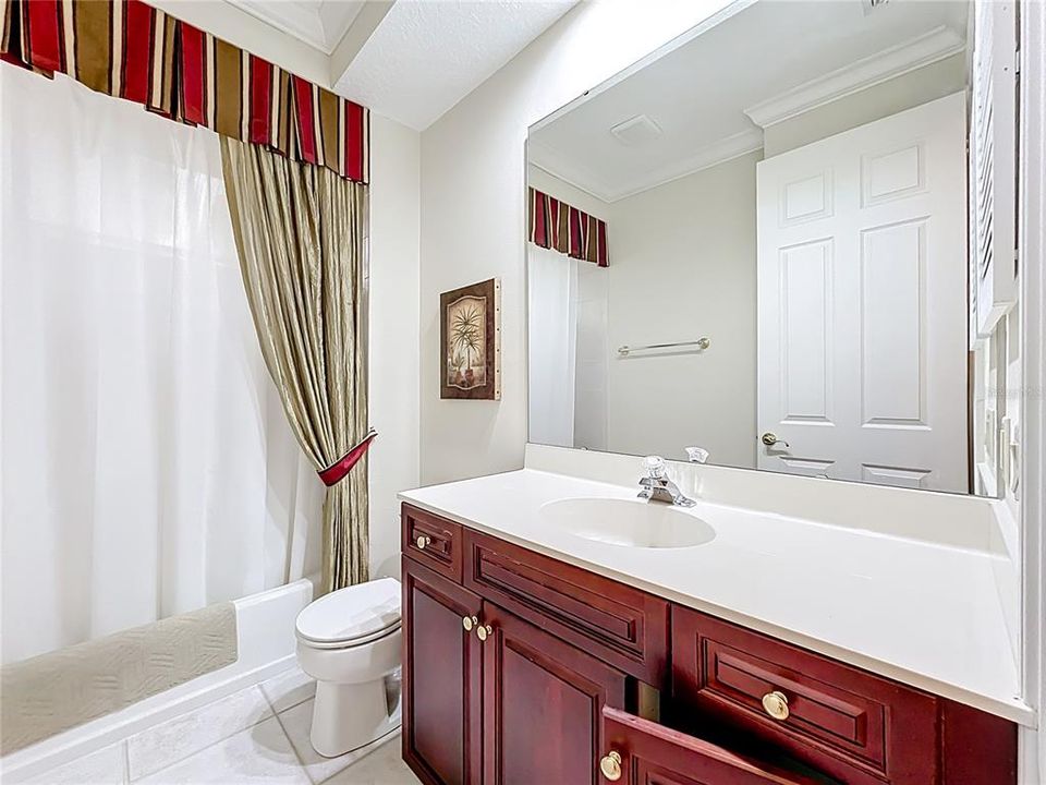 En Venta: $339,000 (3 camas, 2 baños, 2010 Pies cuadrados)