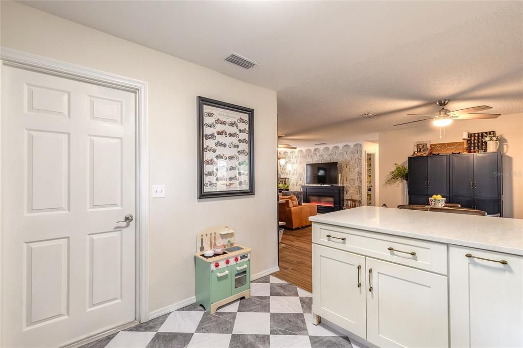 Activo con contrato: $314,900 (3 camas, 2 baños, 1162 Pies cuadrados)