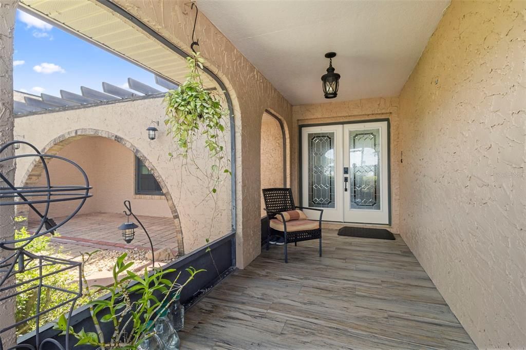 Active With Contract: $406,000 (3 beds, 2 baths, 1957 Square Feet)