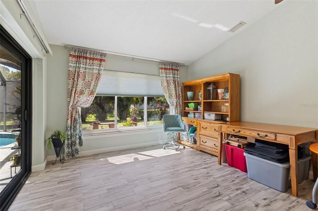 Active With Contract: $406,000 (3 beds, 2 baths, 1957 Square Feet)