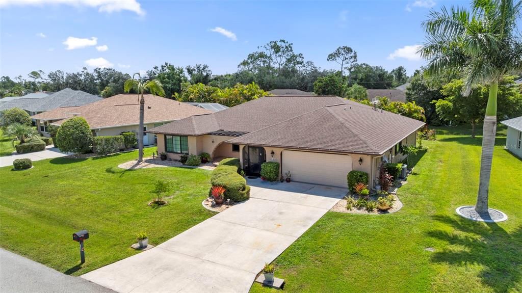 Active With Contract: $406,000 (3 beds, 2 baths, 1957 Square Feet)