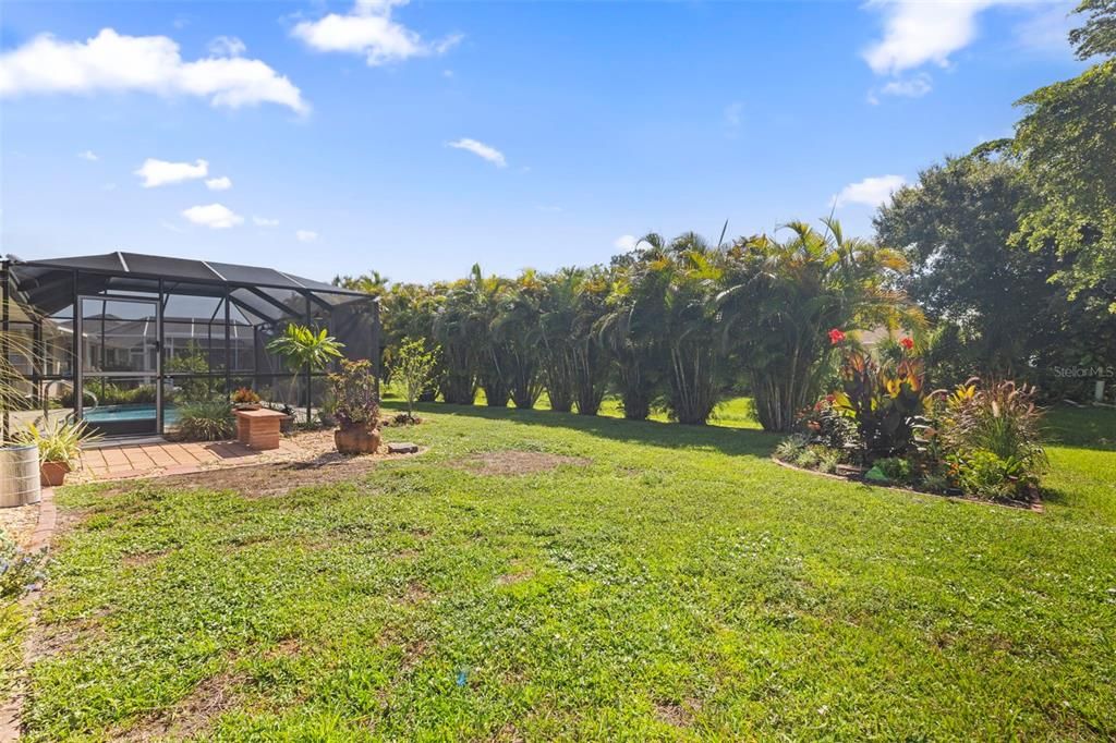 Active With Contract: $406,000 (3 beds, 2 baths, 1957 Square Feet)