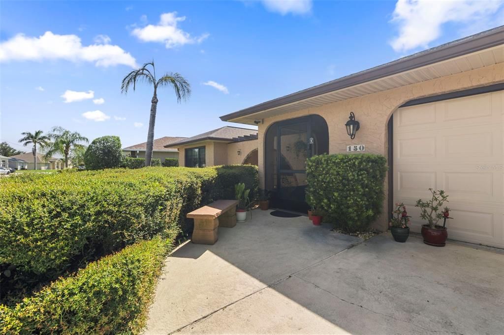 Active With Contract: $406,000 (3 beds, 2 baths, 1957 Square Feet)