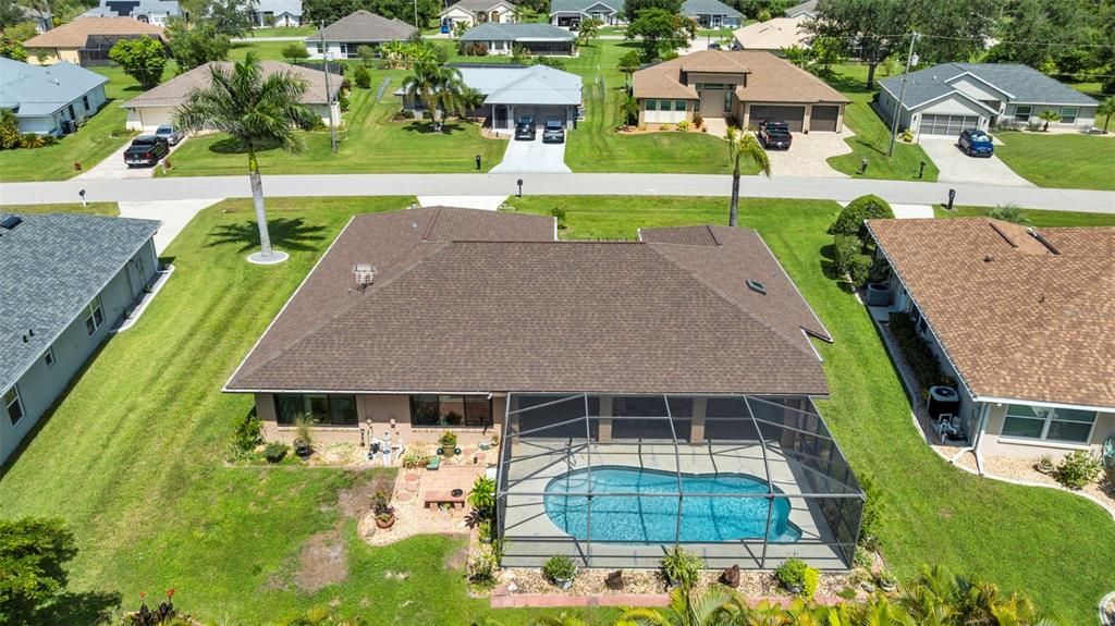 Active With Contract: $406,000 (3 beds, 2 baths, 1957 Square Feet)