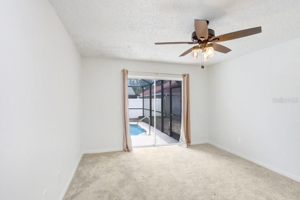 Active With Contract: $314,900 (3 beds, 2 baths, 1239 Square Feet)