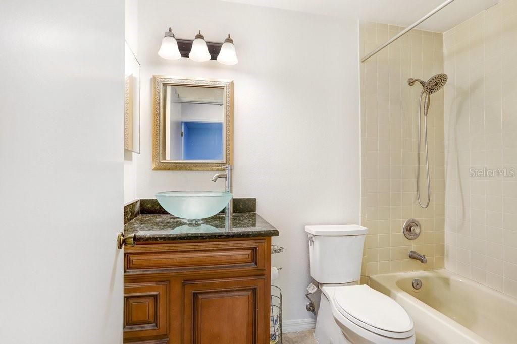 Active With Contract: $314,900 (3 beds, 2 baths, 1239 Square Feet)