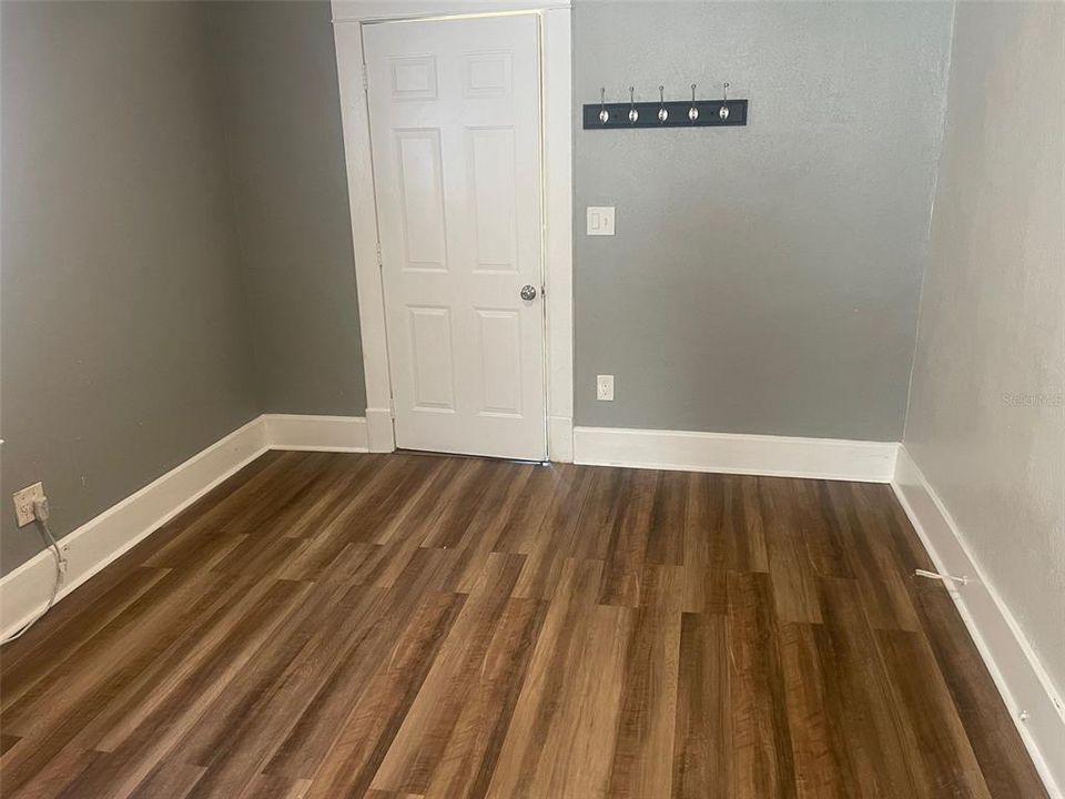 В аренду: $1,195 (0 спален, 1 ванн, 300 Квадратных фут)