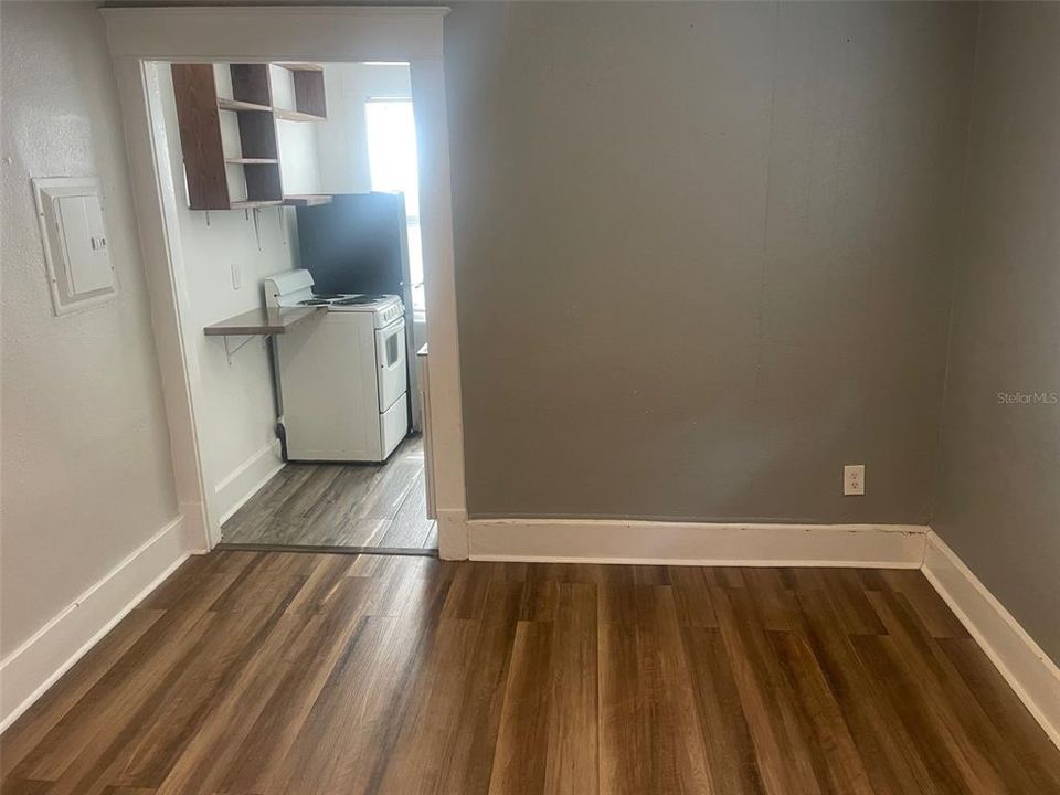 В аренду: $1,195 (0 спален, 1 ванн, 300 Квадратных фут)