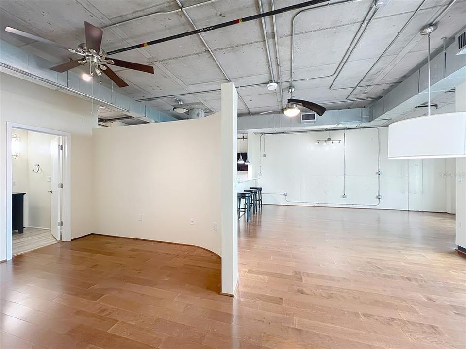 For Sale: $365,000 (2 beds, 2 baths, 1338 Square Feet)