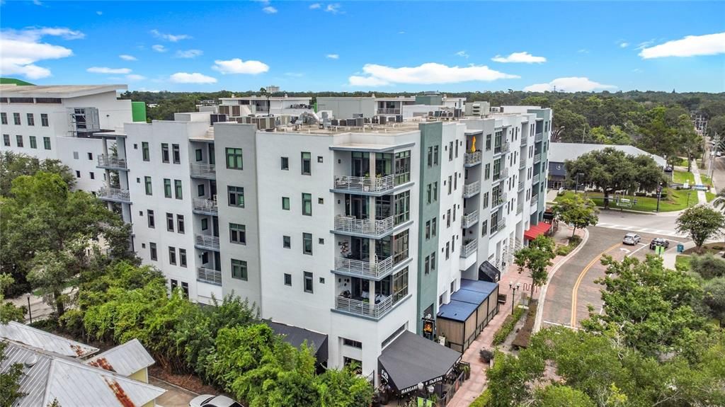 For Sale: $365,000 (2 beds, 2 baths, 1338 Square Feet)