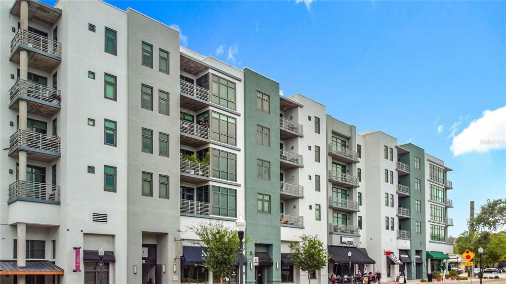 For Sale: $365,000 (2 beds, 2 baths, 1338 Square Feet)