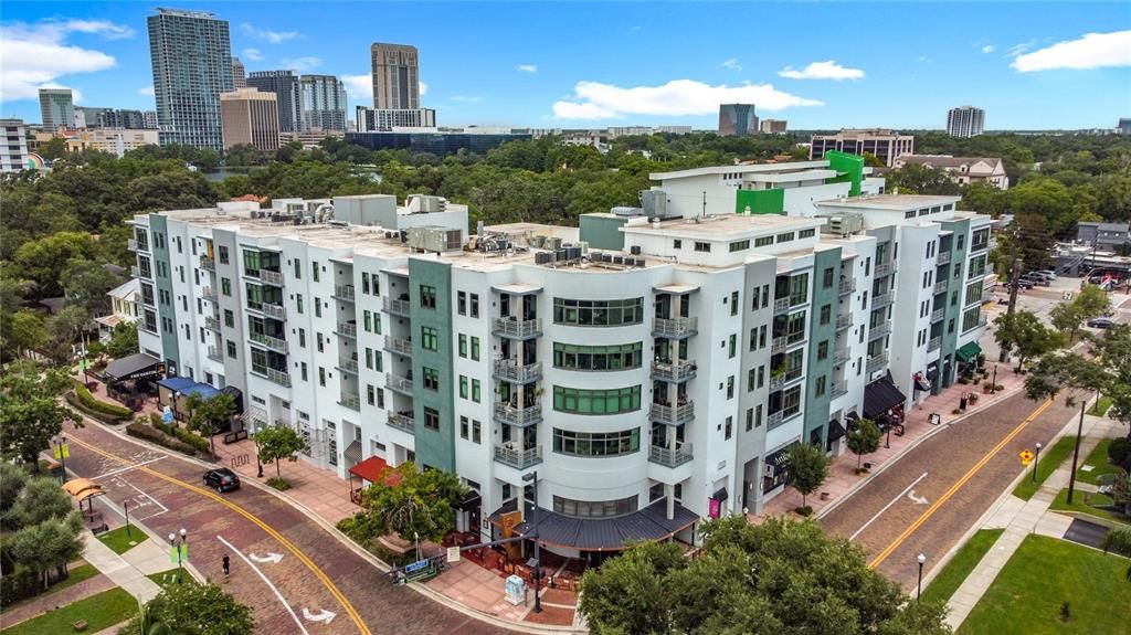 For Sale: $365,000 (2 beds, 2 baths, 1338 Square Feet)