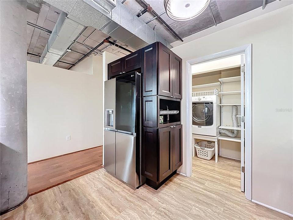 For Sale: $365,000 (2 beds, 2 baths, 1338 Square Feet)