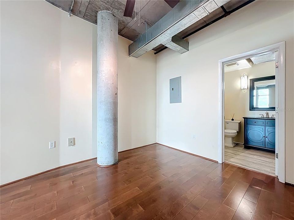 For Sale: $365,000 (2 beds, 2 baths, 1338 Square Feet)