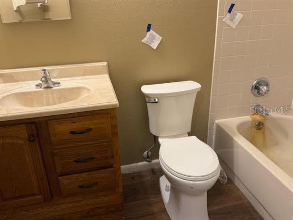 Active With Contract: $135,000 (3 beds, 2 baths, 1052 Square Feet)