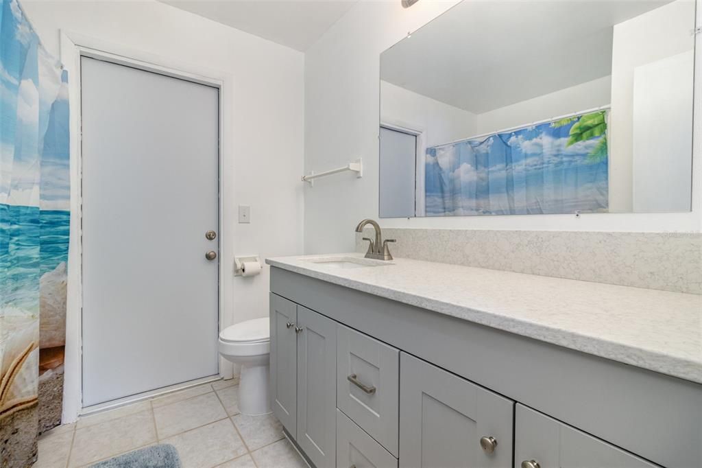 待售: $329,000 (4 贝兹, 2 浴室, 1776 平方英尺)