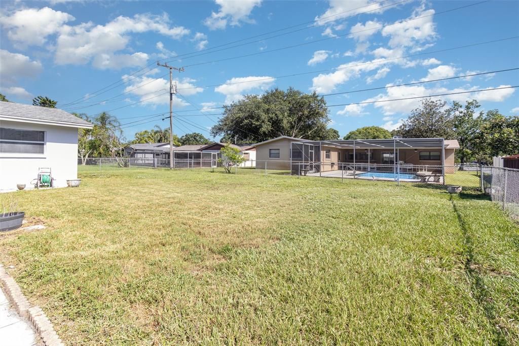 待售: $329,000 (4 贝兹, 2 浴室, 1776 平方英尺)