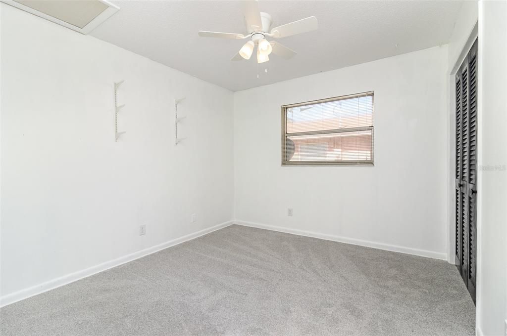 待售: $329,000 (4 贝兹, 2 浴室, 1776 平方英尺)