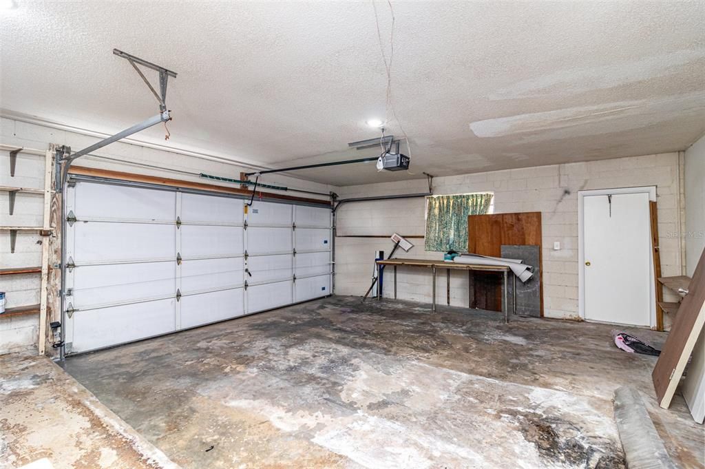 待售: $329,000 (4 贝兹, 2 浴室, 1776 平方英尺)