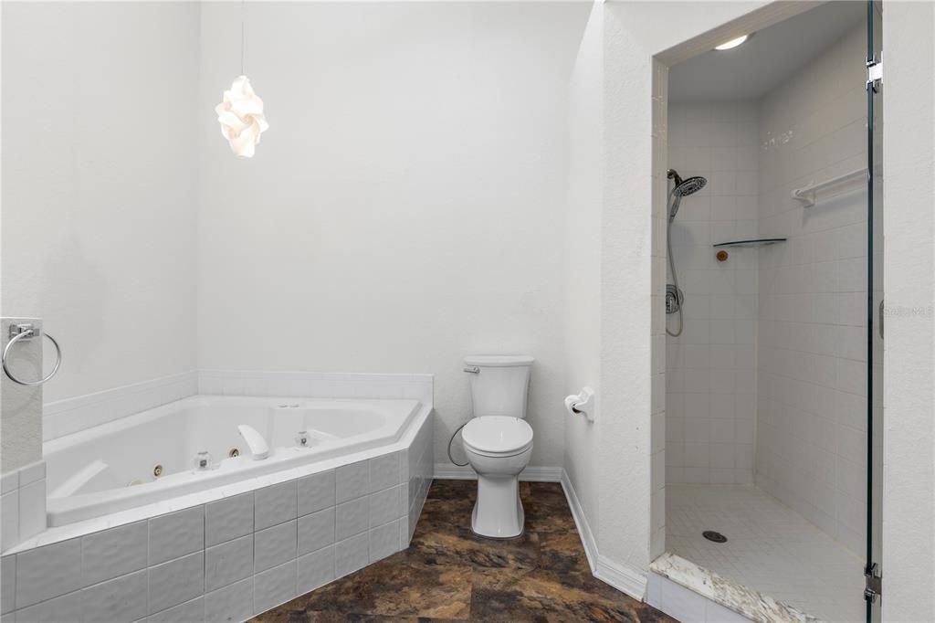 待售: $249,900 (3 贝兹, 2 浴室, 1722 平方英尺)