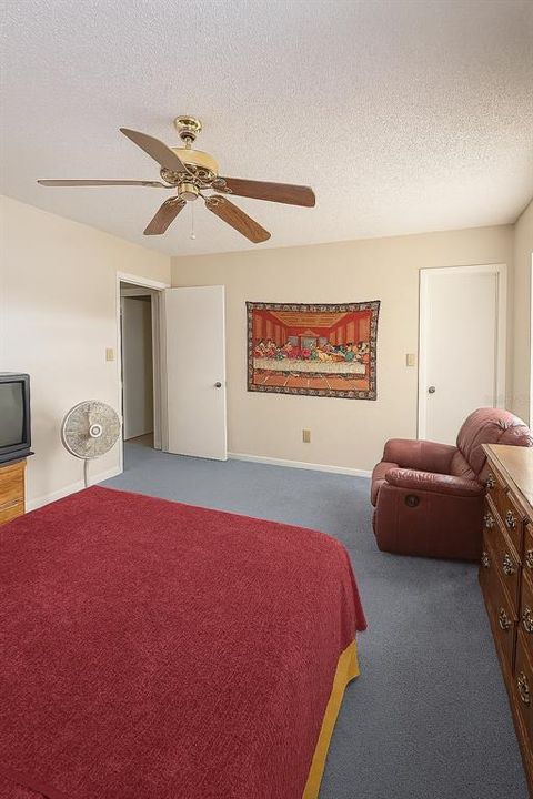 На продажу: $93,000 (1 спален, 1 ванн, 672 Квадратных фут)