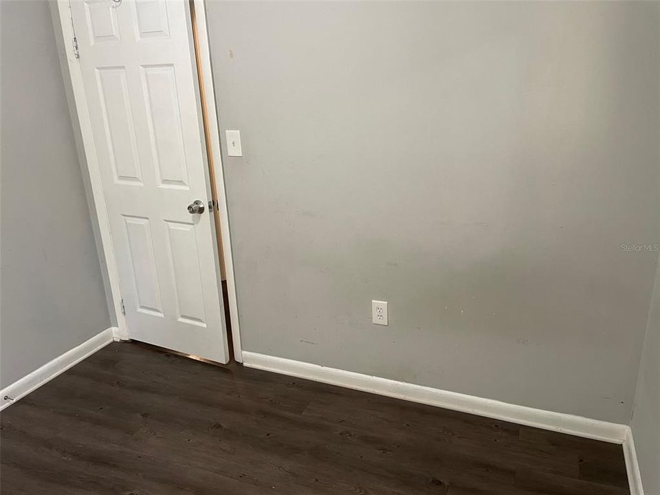 出租: $1,595 (3 贝兹, 1 浴室, 1386 平方英尺)