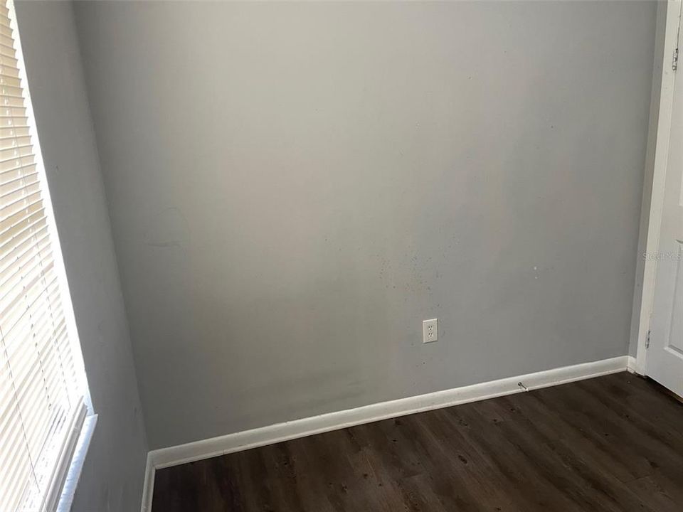 出租: $1,595 (3 贝兹, 1 浴室, 1386 平方英尺)