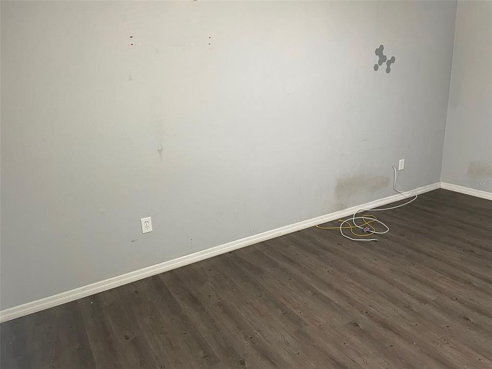 出租: $1,595 (3 贝兹, 1 浴室, 1386 平方英尺)